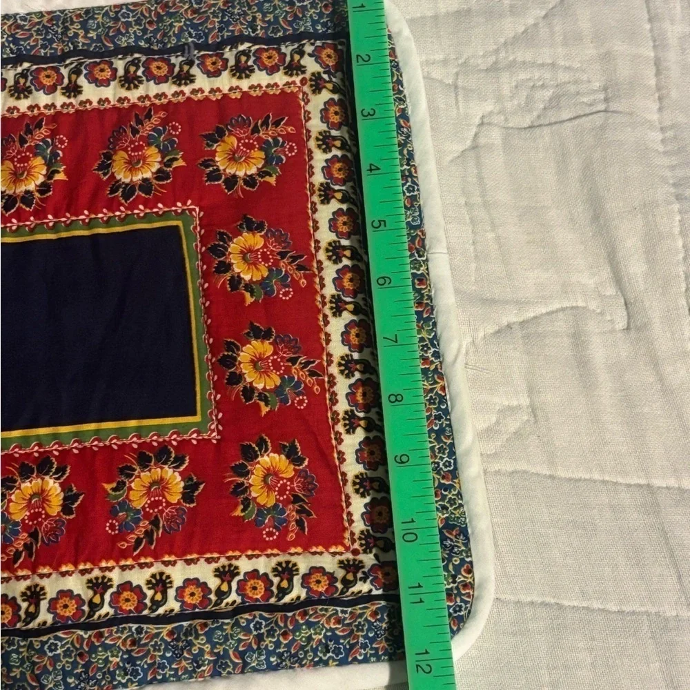 Hand quilted kitchen placemats. Set of 4. Reversible.